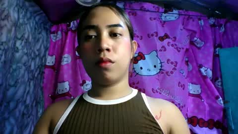 Snapshot of bowtoyorqueen chatting on July 18, 5:55 am bowtoyorqueen online show from July 18, 5:55 am