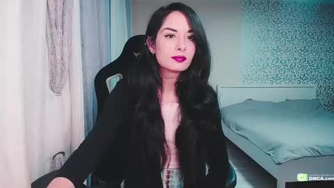 Helen  online show from December 3, 8:05 am