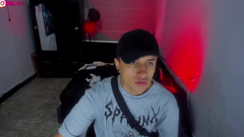 Snapshot of boy_nauthy chatting on February 4, 3:44 am boy_nauthy online show from February 4, 3:44 am