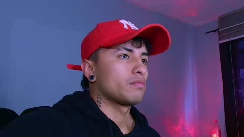 Snapshot of boy_nauthy chatting on November 17, 6:35 pm boy_nauthy online show from November 17, 6:35 pm