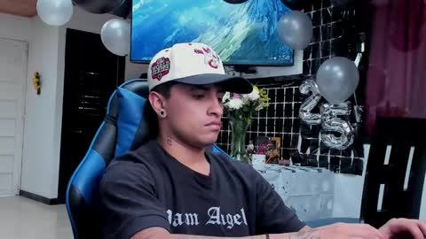 boy_nauthy online show from May 19, 6:58 pm