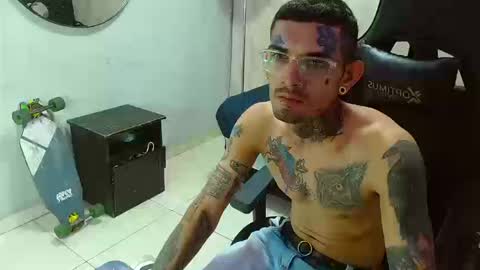 boy_tatto777 online show from September 24, 2:42 pm