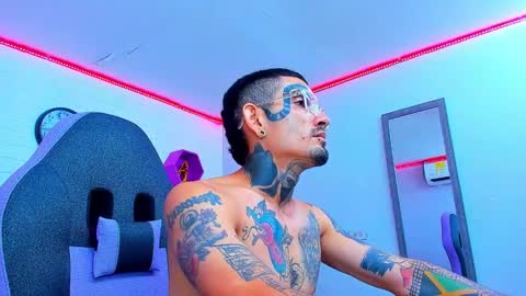 boy_tatto777 online show from September 25, 4:54 pm