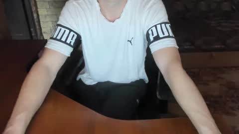 Snapshot of boyapollon chatting on January 29, 11:41 am BoyApollon online show from January 29, 11:41 am