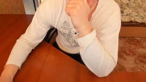 Snapshot of boyapollon chatting on February 19, 9:39 am BoyApollon online show from February 19, 9:39 am