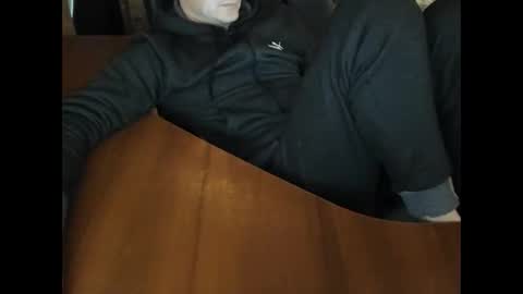 Snapshot of boyapollon chatting on November 13, 7:51 am BoyApollon online show from November 13, 7:51 am