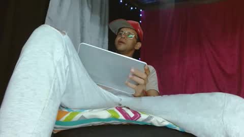 boyfantasies_11 online show from December 2, 12:38 am