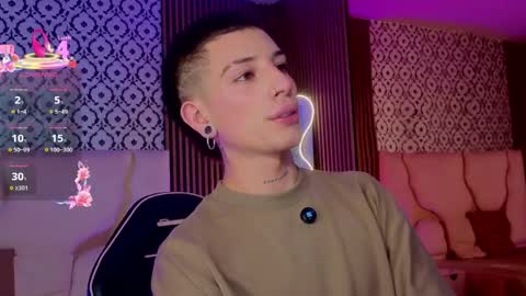 boyfox_tay online show from May 24, 4:17 am