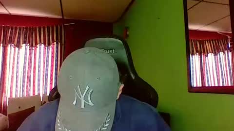 Snapshot of boyfriend_fuckme chatting on July 3, 4:57 pm Felipe online show from July 3, 4:57 pm