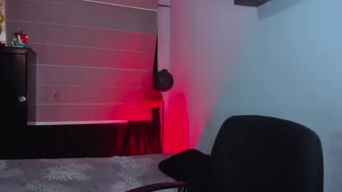 Snapshot of boylatin_777 chatting on January 5, 2:52 pm miguel online show from January 5, 2:52 pm