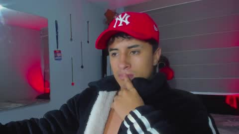 Snapshot of boylatin_777 chatting on January 10, 7:14 am miguel online show from January 10, 7:14 am