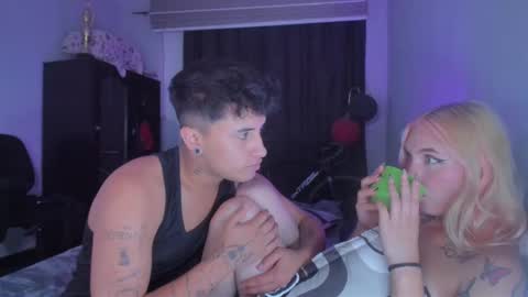 Snapshot of boylatin_777 chatting on February 27, 8:06 am miguel online show from February 27, 8:06 am