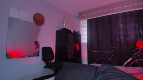 Snapshot of boylatin_777 chatting on February 27, 9:47 pm miguel online show from February 27, 9:47 pm