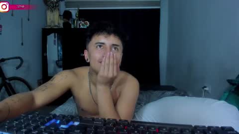 Snapshot of boylatin_777 chatting on March 12, 11:01 pm miguel online show from March 12, 11:01 pm