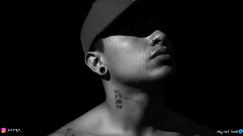 Snapshot of boylatin_777 chatting on October 6, 10:29 pm miguel online show from October 6, 10:29 pm