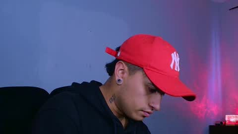 Snapshot of boylatin_777 chatting on November 17, 6:57 pm miguel online show from November 17, 6:57 pm