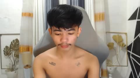 Snapshot of boynextdoor4ux chatting on December 7, 3:19 pm HI IM JAMES DONT FORGET GIVE ME THUMBS UP AND JOIN TO MY FANCLUB online show from December 7, 3:19 pm