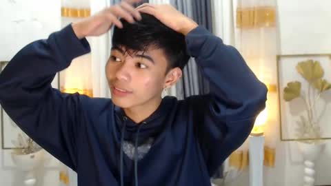 Snapshot of boynextdoor4ux chatting on December 12, 10:56 am HI IM JAMES DONT FORGET GIVE ME THUMBS UP AND JOIN TO MY FANCLUB online show from December 12, 10:56 am