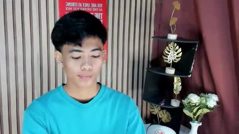 Snapshot of boynextdoor4ux chatting on September 15, 5:35 pm HI IM JAMES DONT FORGET GIVE ME THUMBS UP AND JOIN TO MY FANCLUB online show from September 15, 5:35 pm