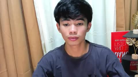 Snapshot of boynextdoor4ux chatting on October 11, 5:55 pm HI IM JAMES DONT FORGET GIVE ME THUMBS UP AND JOIN TO MY FANCLUB online show from October 11, 5:55 pm