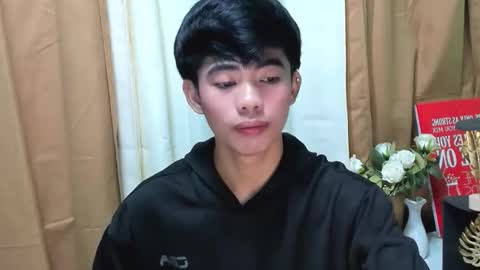 Snapshot of boynextdoor4ux chatting on October 13, 12:16 pm HI IM JAMES DONT FORGET GIVE ME THUMBS UP AND JOIN TO MY FANCLUB online show from October 13, 12:16 pm