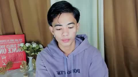 Snapshot of boynextdoor4ux chatting on October 16, 7:37 pm HI IM JAMES DONT FORGET GIVE ME THUMBS UP AND JOIN TO MY FANCLUB online show from October 16, 7:37 pm