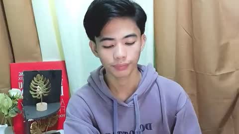 Snapshot of boynextdoor4ux chatting on October 25, 5:59 am HI IM JAMES DONT FORGET GIVE ME THUMBS UP AND JOIN TO MY FANCLUB online show from October 25, 5:59 am
