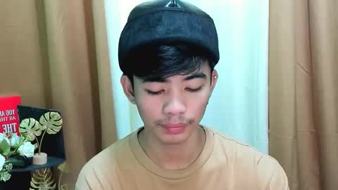 Snapshot of boynextdoor4ux chatting on November 14, 1:15 am HI IM JAMES DONT FORGET GIVE ME THUMBS UP AND JOIN TO MY FANCLUB online show from November 14, 1:15 am