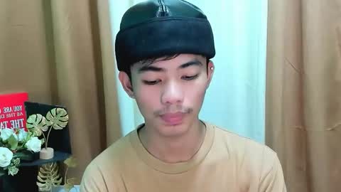 Snapshot of boynextdoor4ux chatting on November 14, 9:35 pm HI IM JAMES DONT FORGET GIVE ME THUMBS UP AND JOIN TO MY FANCLUB online show from November 14, 9:35 pm