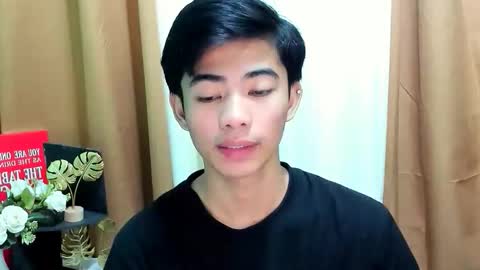 Snapshot of boynextdoor4ux chatting on November 16, 2:39 am HI IM JAMES DONT FORGET GIVE ME THUMBS UP AND JOIN TO MY FANCLUB online show from November 16, 2:39 am