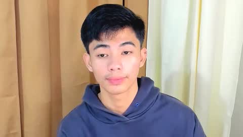 Snapshot of boynextdoor4ux chatting on December 5, 6:15 pm HI IM JAMES DONT FORGET GIVE ME THUMBS UP AND JOIN TO MY FANCLUB online show from December 5, 6:15 pm