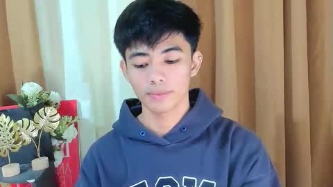 Snapshot of boynextdoor4ux chatting on December 17, 3:51 pm HI IM JAMES DONT FORGET GIVE ME THUMBS UP AND JOIN TO MY FANCLUB online show from December 17, 3:51 pm