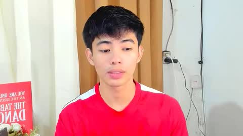 Snapshot of boynextdoor4ux chatting on December 21, 4:14 pm HI IM JAMES DONT FORGET GIVE ME THUMBS UP AND JOIN TO MY FANCLUB online show from December 21, 4:14 pm