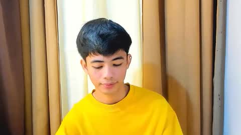 Snapshot of boynextdoor4ux chatting on January 15, 11:41 pm HI IM JAMES DONT FORGET GIVE ME THUMBS UP AND JOIN TO MY FANCLUB online show from January 15, 11:41 pm