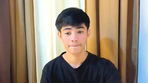 Snapshot of boynextdoor4ux chatting on January 17, 9:18 pm HI IM JAMES DONT FORGET GIVE ME THUMBS UP AND JOIN TO MY FANCLUB online show from January 17, 9:18 pm