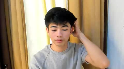 Snapshot of boynextdoor4ux chatting on February 1, 4:55 am HI IM JAMES DONT FORGET GIVE ME THUMBS UP AND JOIN TO MY FANCLUB online show from February 1, 4:55 am