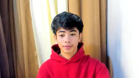 Snapshot of boynextdoor4ux chatting on February 1, 6:06 pm HI IM JAMES DONT FORGET GIVE ME THUMBS UP AND JOIN TO MY FANCLUB online show from February 1, 6:06 pm