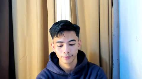 Snapshot of boynextdoor4ux chatting on February 15, 7:51 am HI IM JAMES DONT FORGET GIVE ME THUMBS UP AND JOIN TO MY FANCLUB online show from February 15, 7:51 am