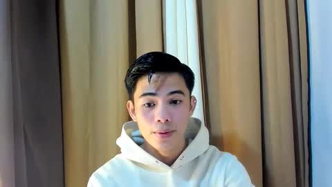 Snapshot of boynextdoor4ux chatting on March 4, 12:38 am HI IM JAMES DONT FORGET GIVE ME THUMBS UP AND JOIN TO MY FANCLUB online show from March 4, 12:38 am