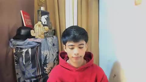 HI IM JAMES DONT FORGET GIVE ME THUMBS UP AND JOIN TO MY FANCLUB online show from July 28, 9:25 pm