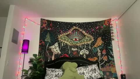 Snapshot of boysdroollx chatting on November 24, 4:56 am Puddin online show from November 24, 4:56 am