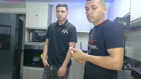 Angelo Mark Fernando Taylor online show from December 17, 11:38 am