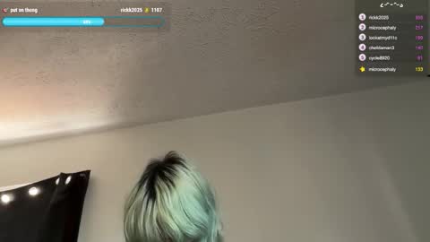 boywithbug online show from January 13, 6:46 pm