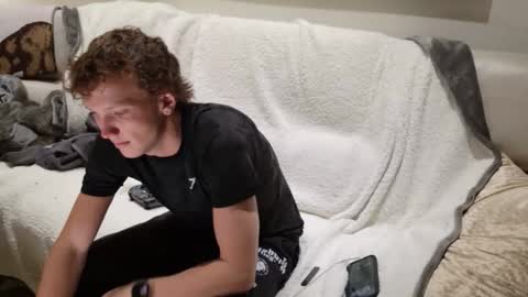 Snapshot of boyyhb chatting on November 16, 8:36 pm Boyyhb online show from November 16, 8:36 pm