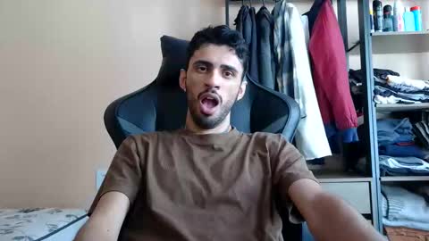 boyzinm2 online show from March 12, 11:38 am