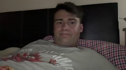Snapshot of bozolunisz chatting on June 19, 7:50 pm Jeff online show from June 19, 7:50 pm