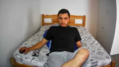 Snapshot of brad_hot6 chatting on November 23, 4:51 pm brad online show from November 23, 4:51 pm