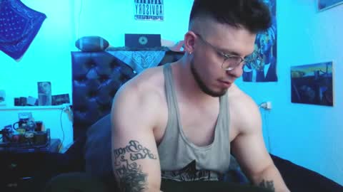 brad hot boy online show from February 10, 4:00 pm