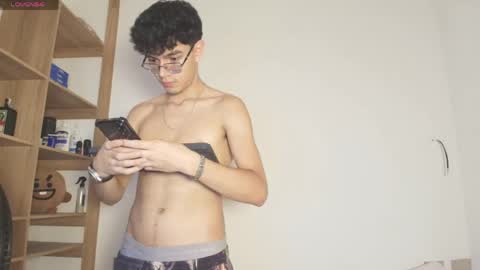 brad_lee_ online show from June 3, 1:08 am