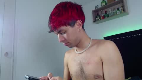 Snapshot of brad_thomson chatting on December 17, 2:56 pm brad_thomson online show from December 17, 2:56 pm